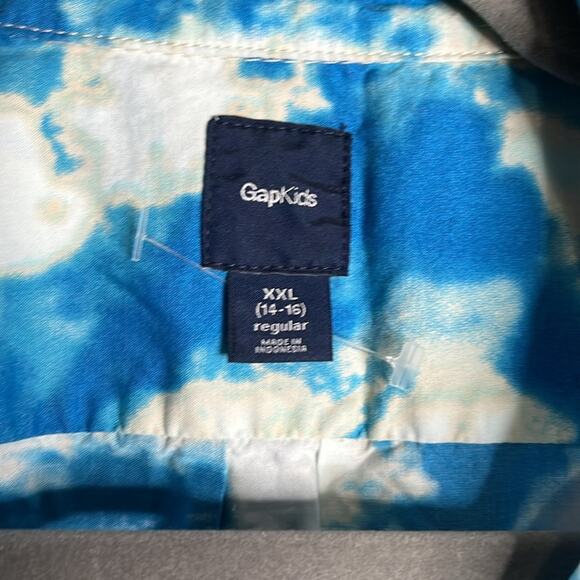 GapKids Boys Short Sleeve Button Down Shirt Featuring Beach Scene Size XXL - Picture 2 of 8